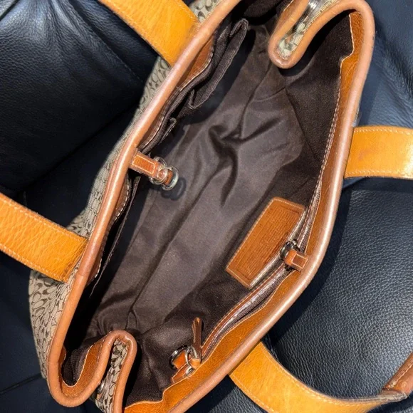 Coach Tan and Camel Brown Leather Handbag - Picture 8 of 15